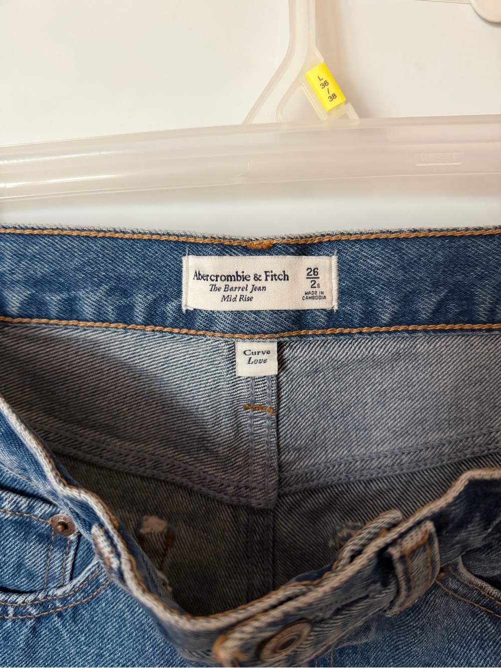 Abercrombie&Fitch Curve Love Mid Rise Barrel Jean - Picture 10 of 16